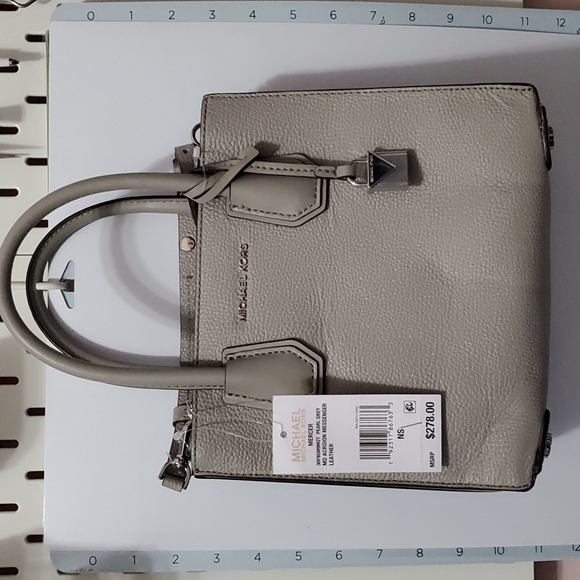 MICHAEL Michael Kors Handbags - Pearl Grey Michael Kors Messenger Bag